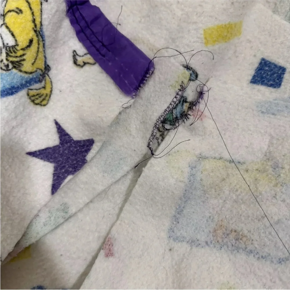 Vintage Nickelodeon Rugrats 71”x 90” Purple Trim Blanket (1998) - Picture 5 of 7